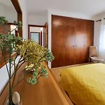 Casas Com Amoras In Serra Da Pescaria *