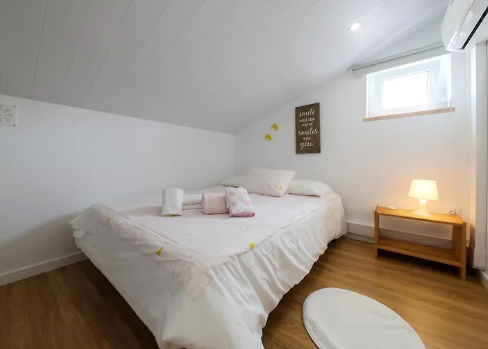 Casas Com Amoras In Serra Da Pescaria Famalicão